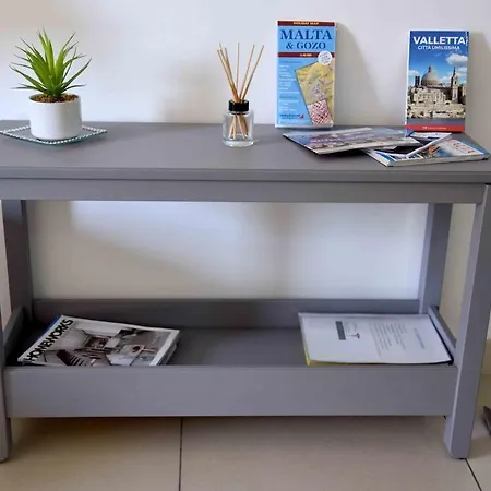 Apartamento Charming & Cosy 1br, 5mins Walk To Sliema Ferries *