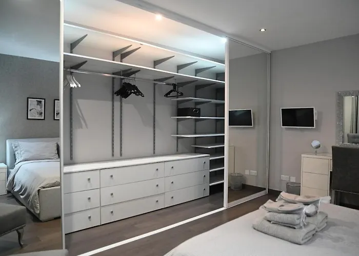 Charming & Cosy 1br, 5mins Walk To Sliema Ferries Apartamento