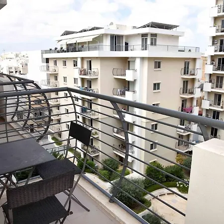 Charming & Cosy 1br, 5mins Walk To Sliema Ferries Апартаменты