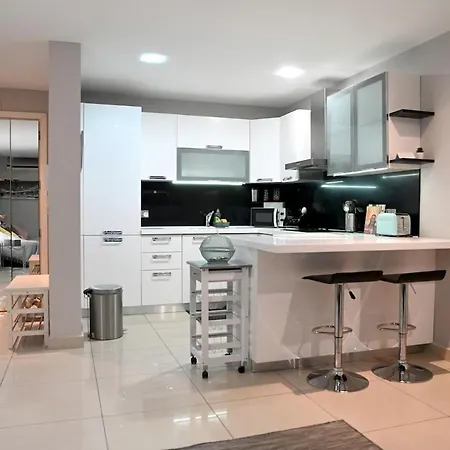 Charming & Cosy 1br, 5mins Walk To Sliema Ferries شقة