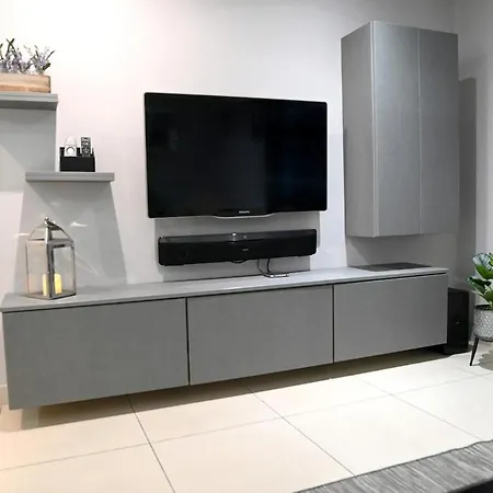 Daire Charming & Cosy 1br, 5mins Walk To Sliema Ferries *